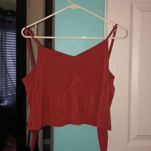 I’m selling a tank top.
